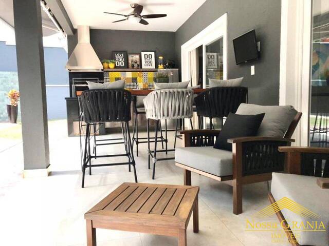 #1008 - Casa para Venda em Carapicuíba - SP