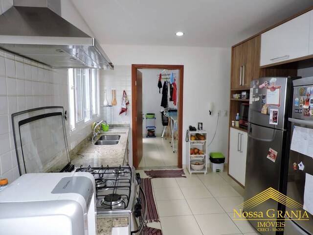 #2011 - Casa para Venda em Carapicuíba - SP