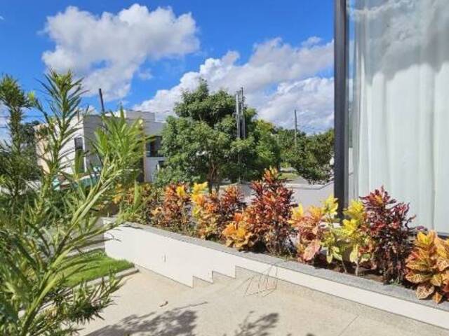 #915 - Casa para Venda em Carapicuíba - SP