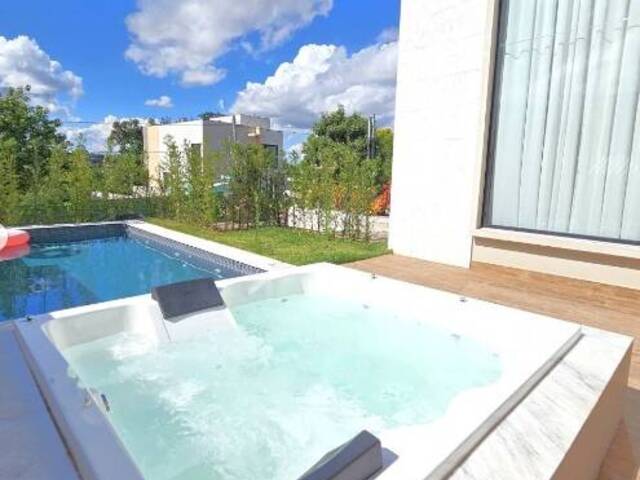 #915 - Casa para Venda em Carapicuíba - SP