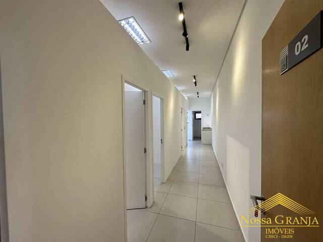 Sala para Venda em Cotia - 4