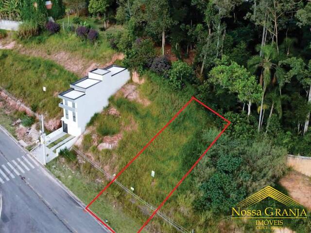 # - Área para Venda em Cotia - SP